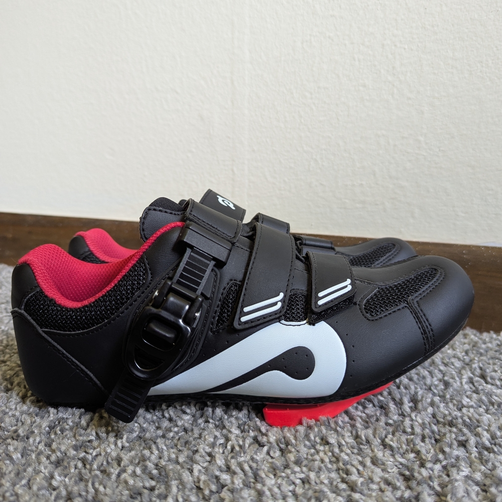 Nike Black and Red Athletic Shoes with Breathable Mesh